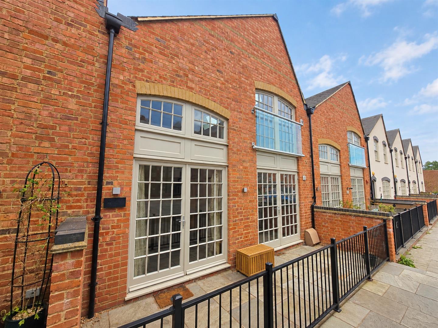 Old Mustard Mews, Newport Pagnell